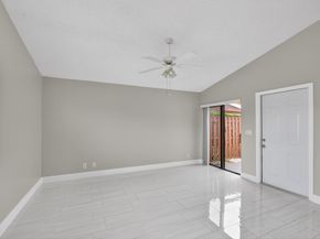 484 Springdale Circle 48d, Palm Springs FL 33461