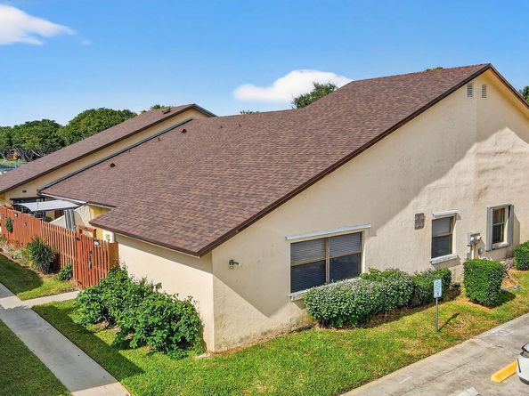 484 Springdale Circle 48d, Palm Springs FL 33461