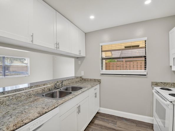 484 Springdale Circle 48d, Palm Springs FL 33461