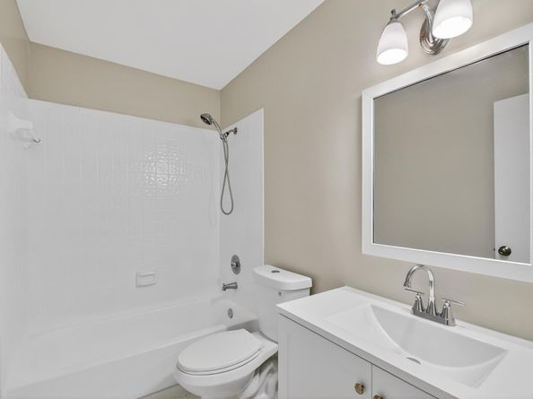 484 Springdale Circle 48d, Palm Springs FL 33461