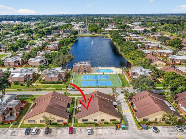 484 Springdale Circle 48d, Palm Springs FL 33461