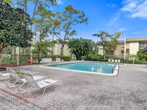 8415 Forest Hills Dr 206, Coral Springs FL 33065