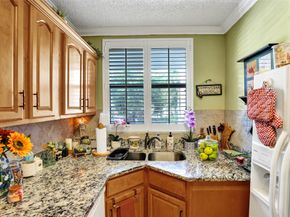 8415 Forest Hills Dr 206, Coral Springs FL 33065