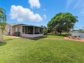 9407 NW 70th Pl, Tamarac FL 33321