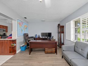 9407 NW 70th Pl, Tamarac FL 33321