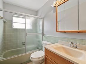 9407 NW 70th Pl, Tamarac FL 33321