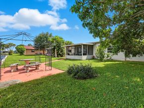 9407 NW 70th Pl, Tamarac FL 33321