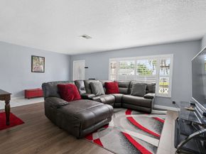 9407 NW 70th Pl, Tamarac FL 33321