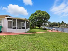 9407 NW 70th Pl, Tamarac FL 33321
