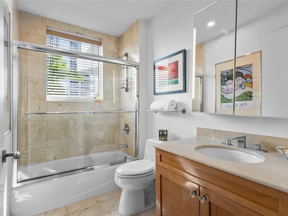 615 Bayshore Dr 301, Fort Lauderdale FL 33304