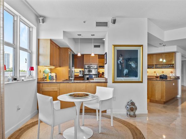 615 Bayshore Dr 301, Fort Lauderdale FL 33304