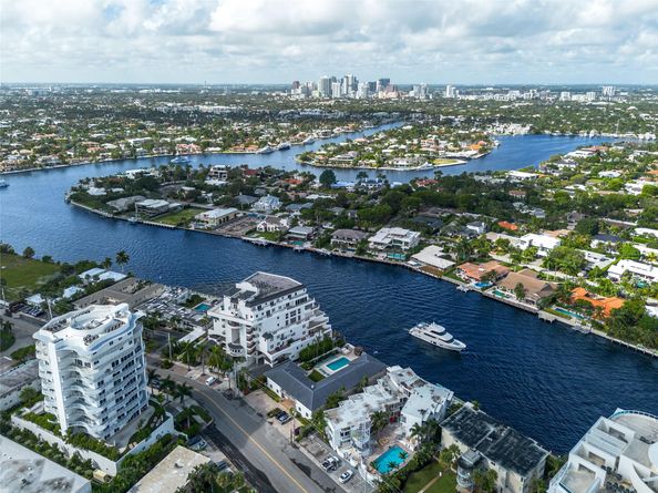 615 Bayshore Dr 301, Fort Lauderdale FL 33304