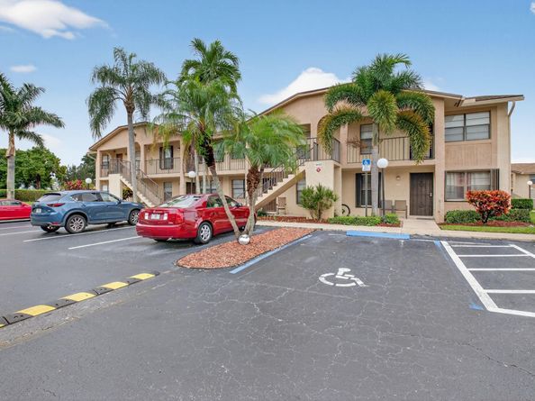 9430 Boca Cove Cir 214, Boca Raton FL 33428