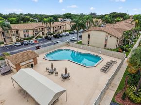 9430 Boca Cove Cir 214, Boca Raton FL 33428