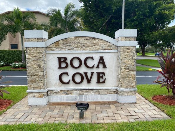 9430 Boca Cove Cir 214, Boca Raton FL 33428