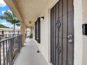 9430 Boca Cove Cir 214, Boca Raton FL 33428