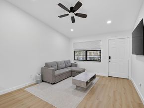 9430 Boca Cove Cir 214, Boca Raton FL 33428