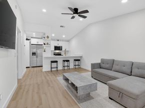 9430 Boca Cove Cir 214, Boca Raton FL 33428