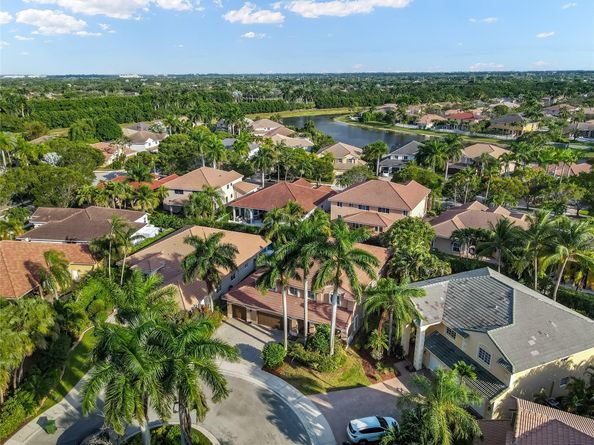 1469 Kite Ct, Weston FL 33327
