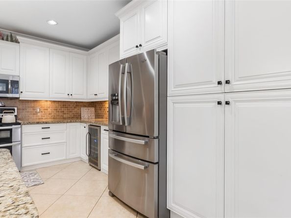 1469 Kite Ct, Weston FL 33327