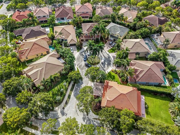 1469 Kite Ct, Weston FL 33327