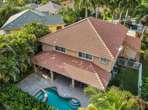 1469 Kite Ct, Weston FL 33327