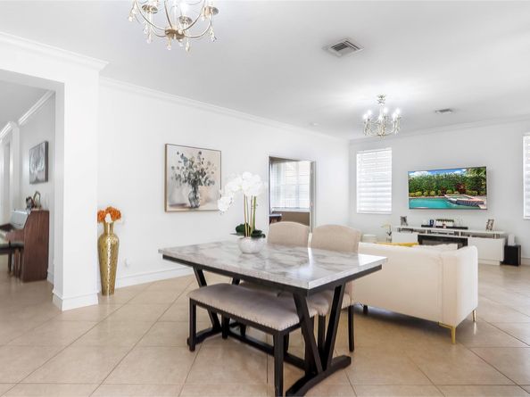 1469 Kite Ct, Weston FL 33327