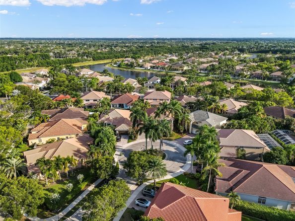 1469 Kite Ct, Weston FL 33327