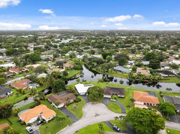 8675 NW 28th Drive, Coral Springs FL 33065