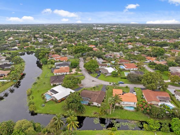 8675 NW 28th Drive, Coral Springs FL 33065