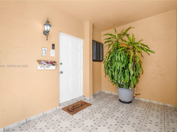 13715 SW 84th Street F, Miami FL 33183