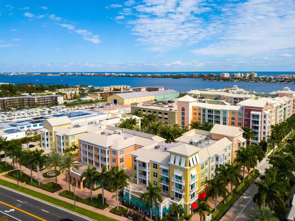 804 E Windward Way 201, Lantana FL 33462