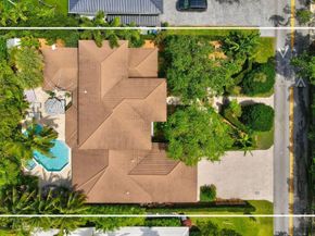 2409 NE 12th Street, Fort Lauderdale FL 33304