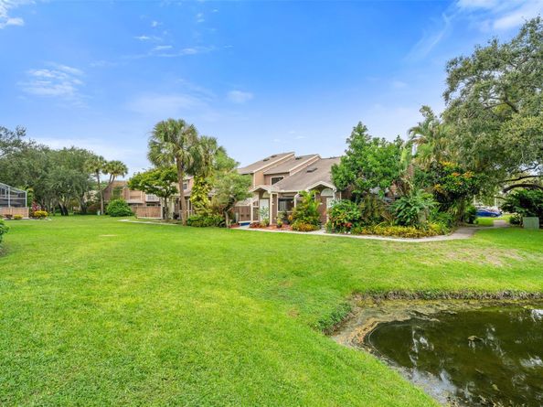 7127 Sportsmans Dr, North Lauderdale FL 33068