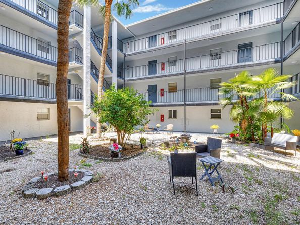 2800 Somerset Drive 218j, Lauderdale Lakes FL 33311