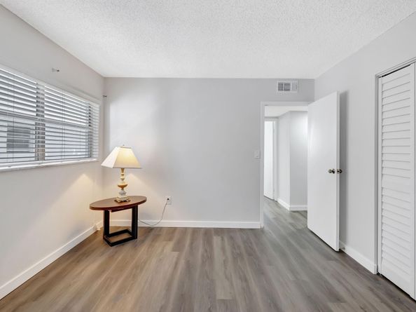 2800 Somerset Drive 218j, Lauderdale Lakes FL 33311