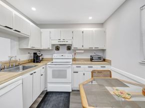 2800 Somerset Drive 218j, Lauderdale Lakes FL 33311