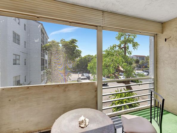 2800 Somerset Drive 218j, Lauderdale Lakes FL 33311