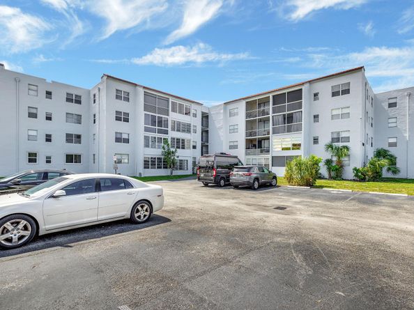 2800 Somerset Drive 218j, Lauderdale Lakes FL 33311