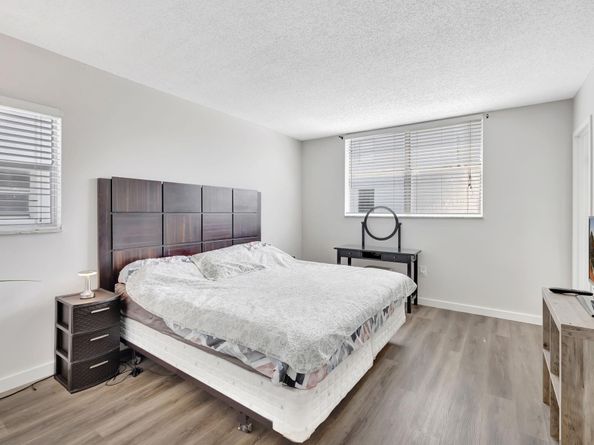 2800 Somerset Drive 218j, Lauderdale Lakes FL 33311