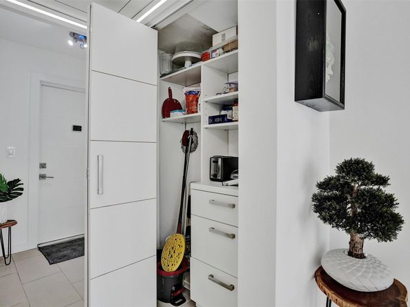 Undisclosed Address #FX-10535958, Oakland Park FL 33308