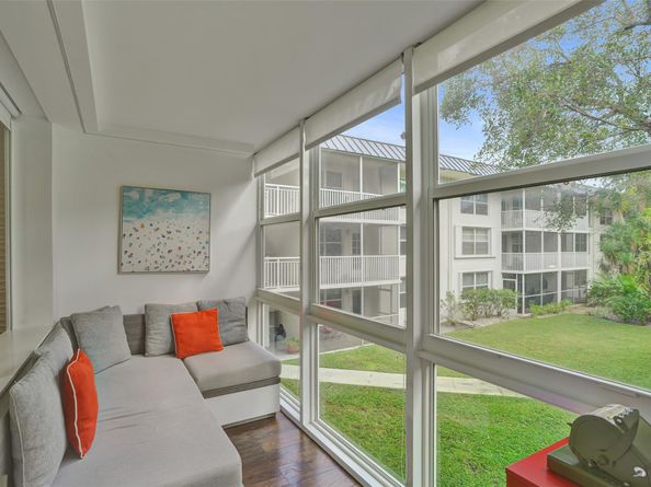 Undisclosed Address #FX-10535958, Oakland Park FL 33308