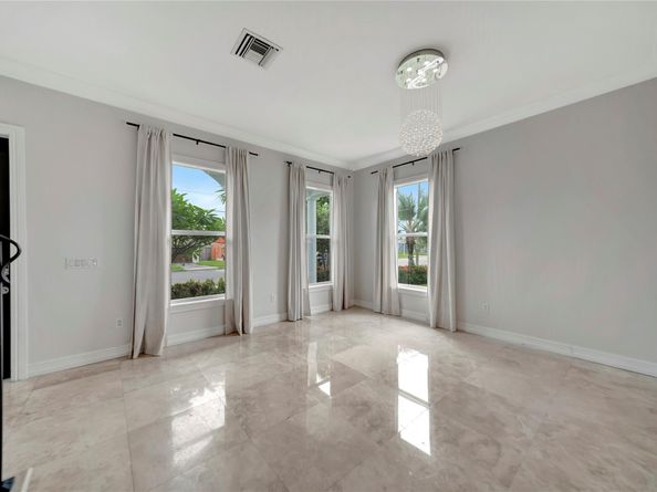 909 Mango Isle, Fort Lauderdale FL 33315