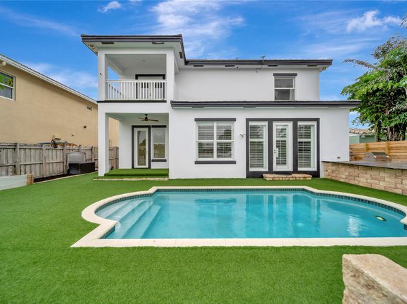 909 Mango Isle, Fort Lauderdale FL 33315