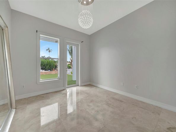 909 Mango Isle, Fort Lauderdale FL 33315