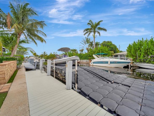 909 Mango Isle, Fort Lauderdale FL 33315