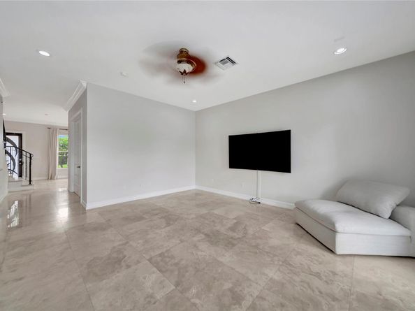 909 Mango Isle, Fort Lauderdale FL 33315