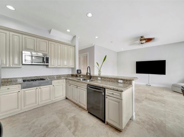 909 Mango Isle, Fort Lauderdale FL 33315