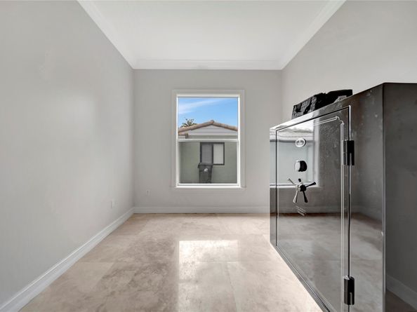 909 Mango Isle, Fort Lauderdale FL 33315