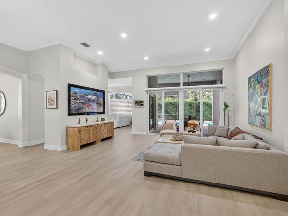 199 Sedona Way, Palm Beach Gardens FL 33418